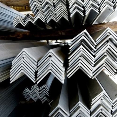 картинка Уголок стальной равнополочный 40х40х4 мм г/к